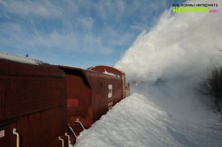 Поезд который убирает снег