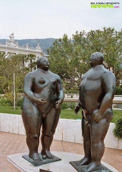 Нелепые статуи