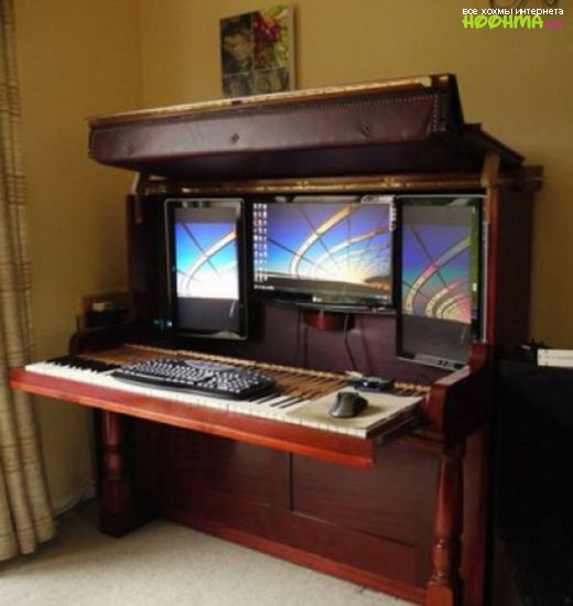 Необычный компьютерный стол