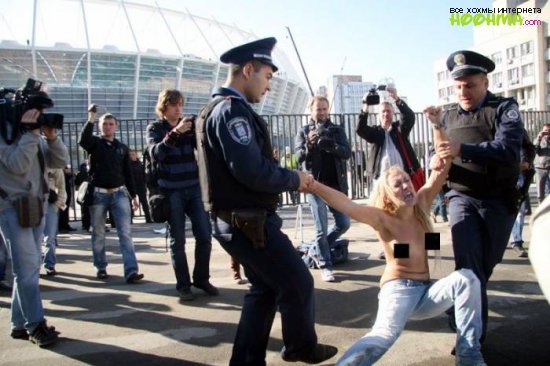 FEMEN снова в деле